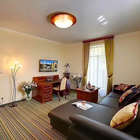 Parkhotel Forest 4*
