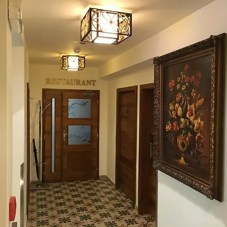 فندق Parkhotel Forest 4*